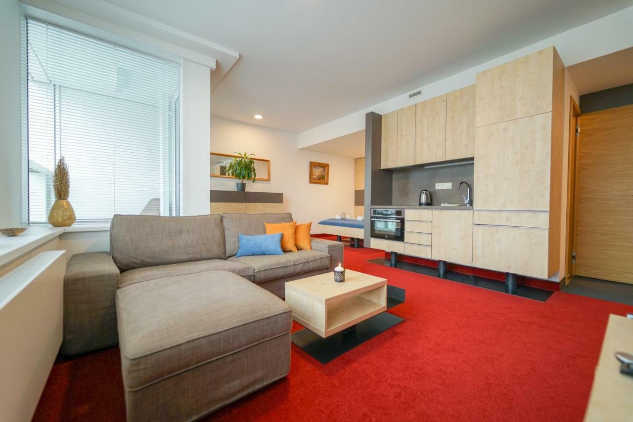 ברטיסלאבה Zora Exclusive Apartment מראה חיצוני תמונה